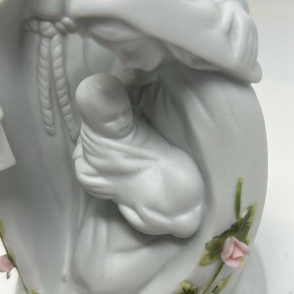 Touch Of Rose" By Roman Holy Family Bisque Music Box Light Porcelain - Picture 12 of 13